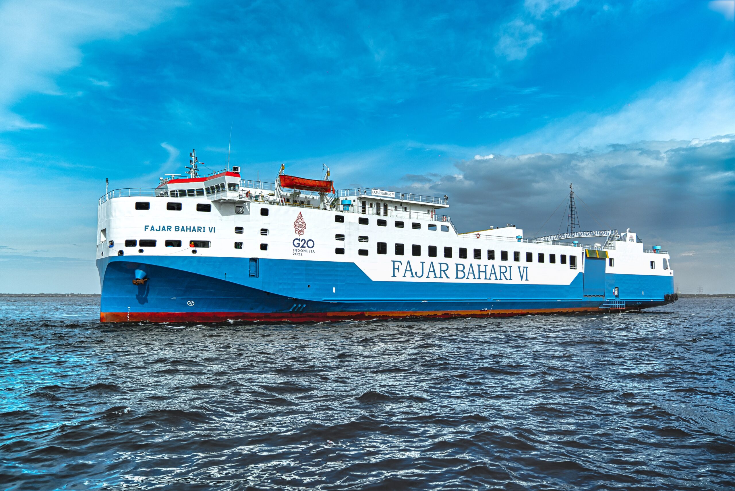 Kapal RoRo Fajar Bahari Sandar di Dermaga Tanjung Priok Rute Pontianak